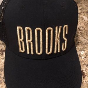 Brooks hat